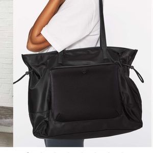 LULULEMON All Set Shopper Tote - Black